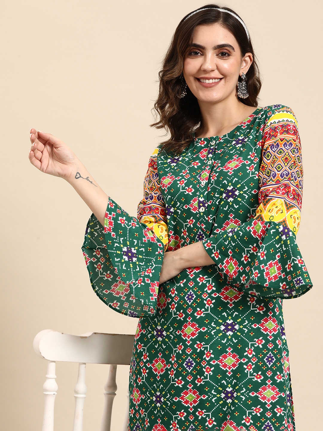 

Sangria Ethnic Motifs Printed Bell Sleeves Kurta, Green