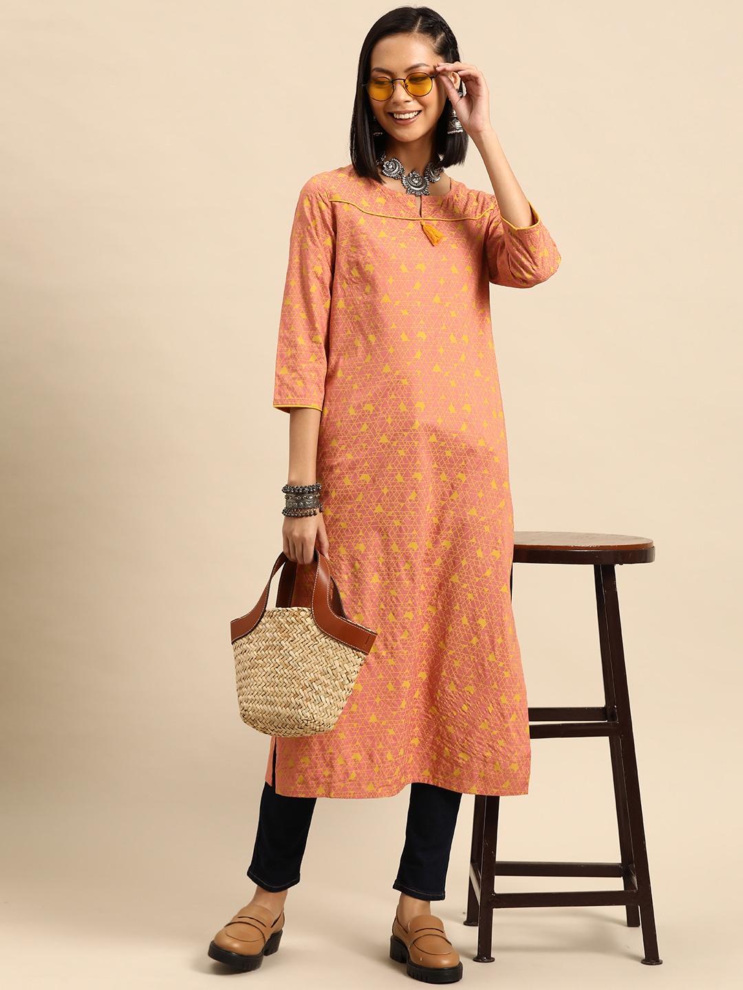 

Sangria Geometric Printed Tassel Detail Straight Kurta, Peach
