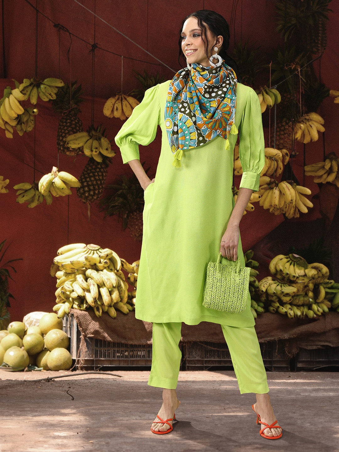 

Sangria Women Kurta with Trousers & Dupatta, Lime green