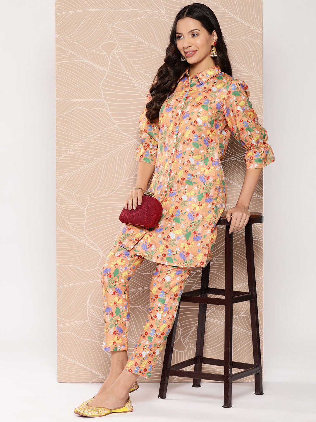 

Sangria Floral Print Kurta with Trousers, Peach