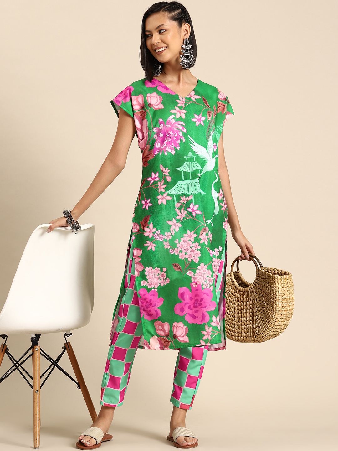 

Sangria Women Floral Printed Regular Kurta with Trousers, Green