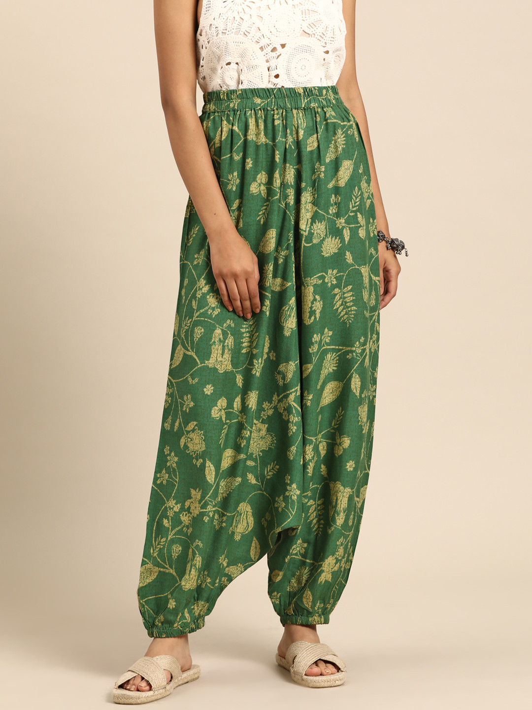 

Sangria Women Ethnic Motifs Printed Harem Pants, Green