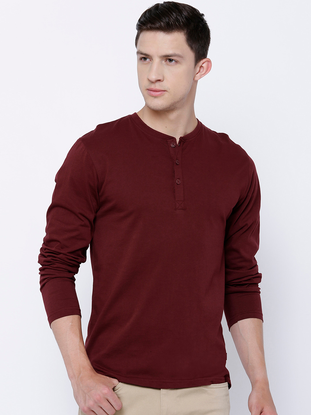 

HIGHLANDER Men Maroon Solid Henley Neck T-shirt
