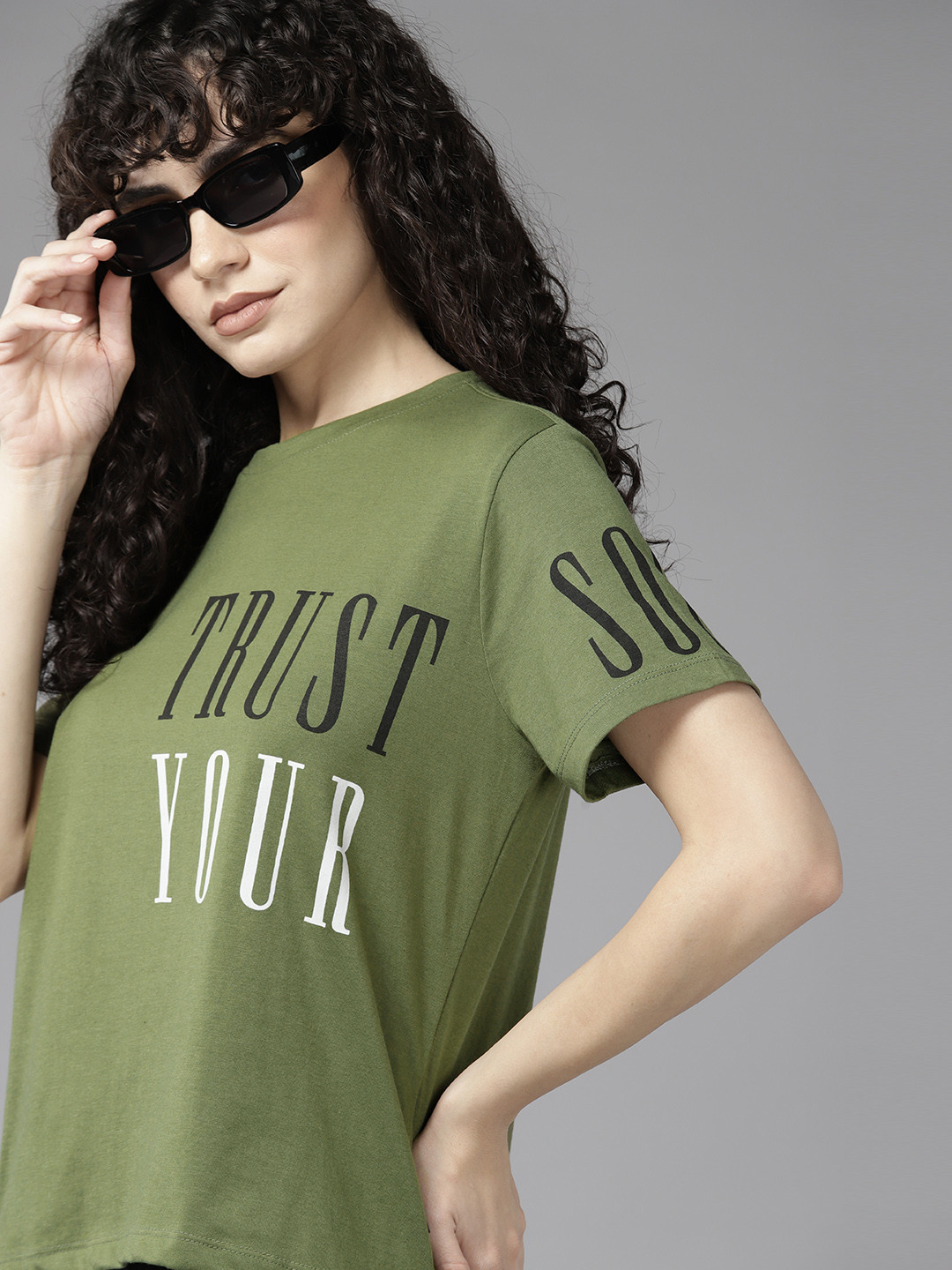 

The Roadster Lifestyle Co. Typography Printed Drop-Shoulder Sleeves T-shirt, Olive