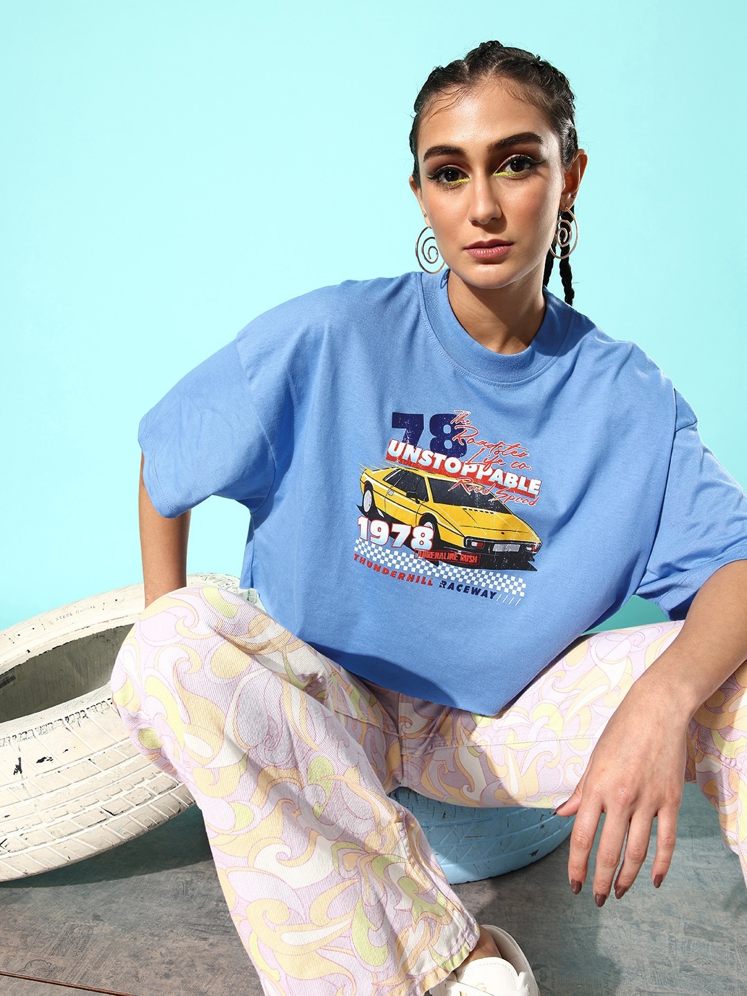 

The Roadster Life Co. Sky Blue 90's Hollaback Poster Graphics Printed Crop T-shirt