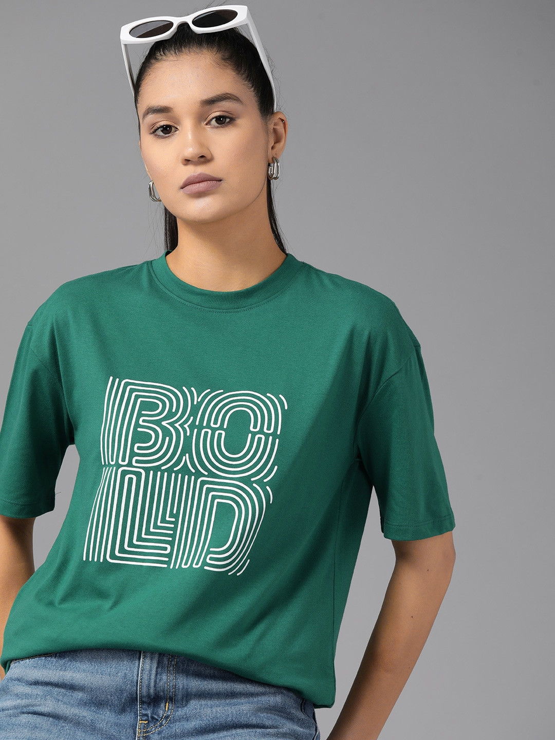 

Roadster The Lifestyle Co. Typography Printed Drop-Shoulder Sleeves T-shirt, Green
