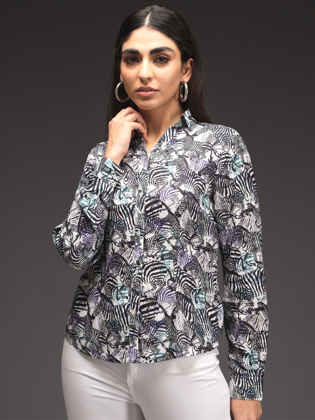 

VALBONE Abstract Printed Shirt Collar Sheen Shirt Style Top, White