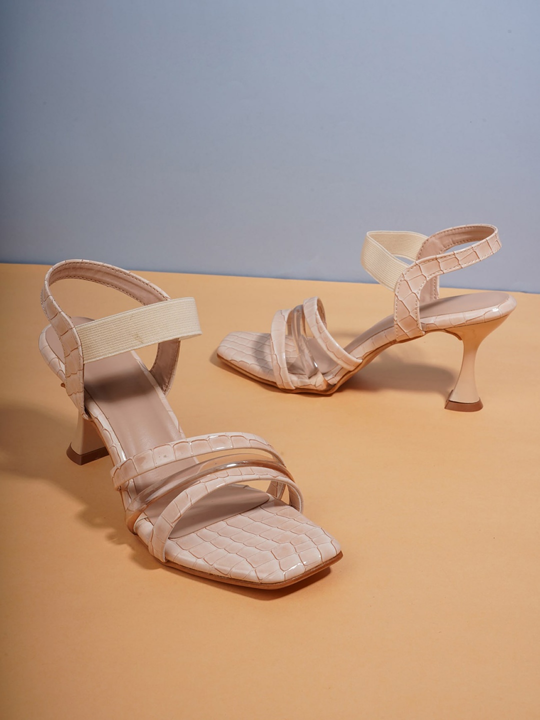 

SAPATOS Backstrap Kitten Heels, Cream