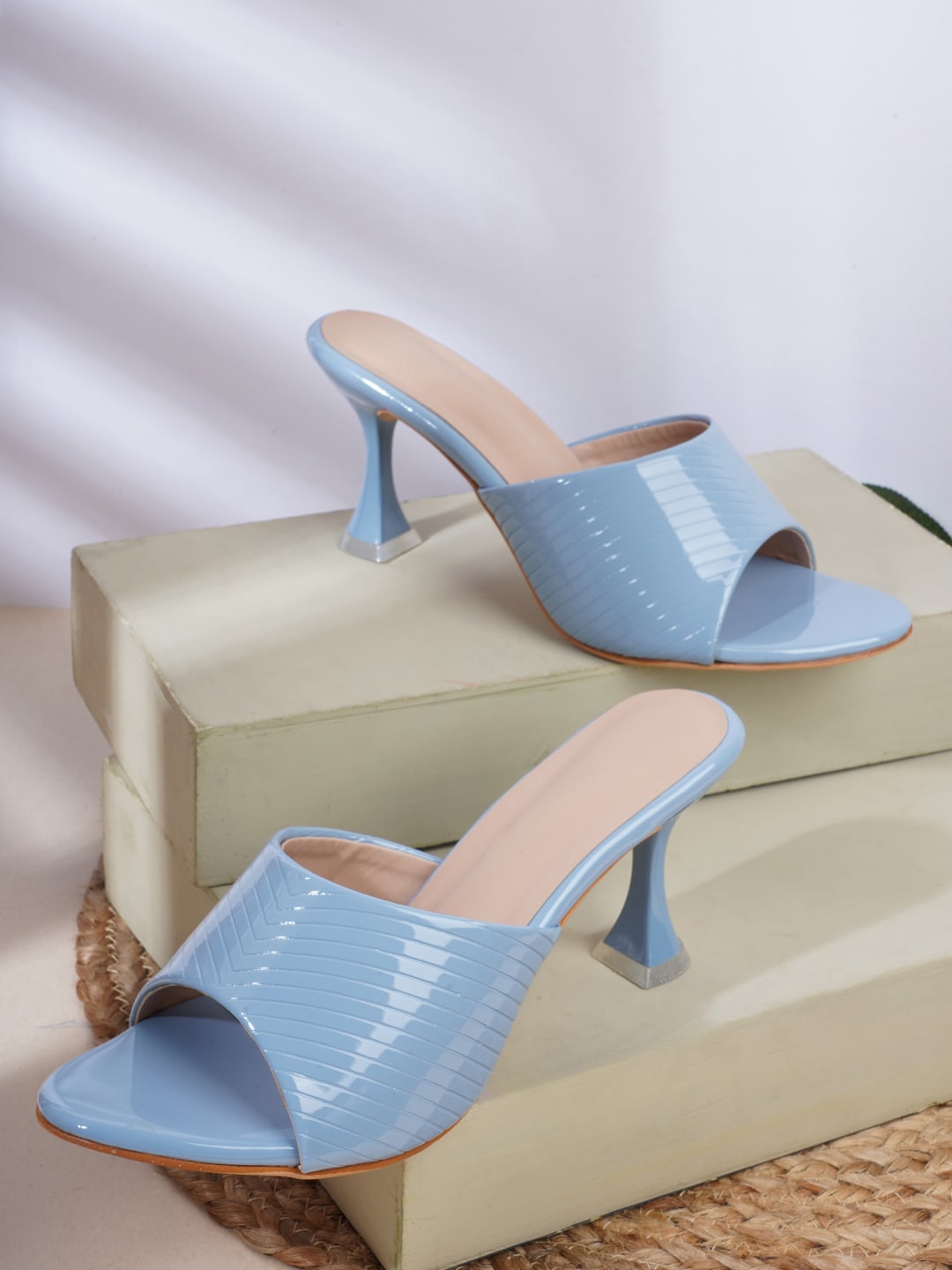 

SAPATOS Textured Open Toe Slim Heels, Blue