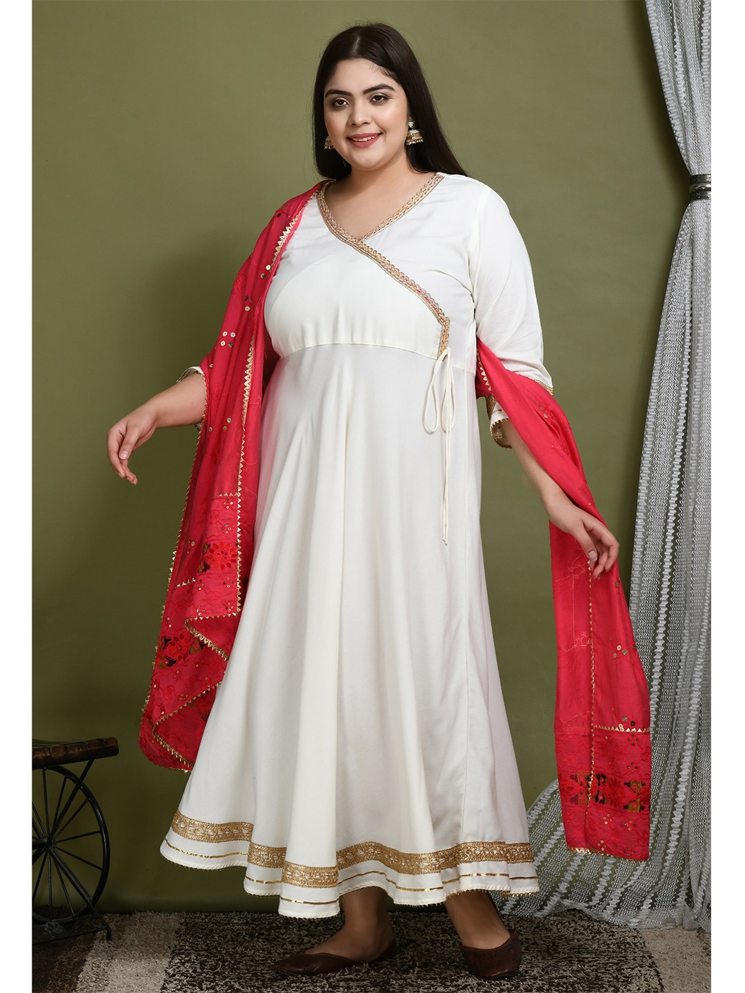 PrettyPlus by Desinoor.com Cotton Embroidered Dupatta with Sequinned, Magenta