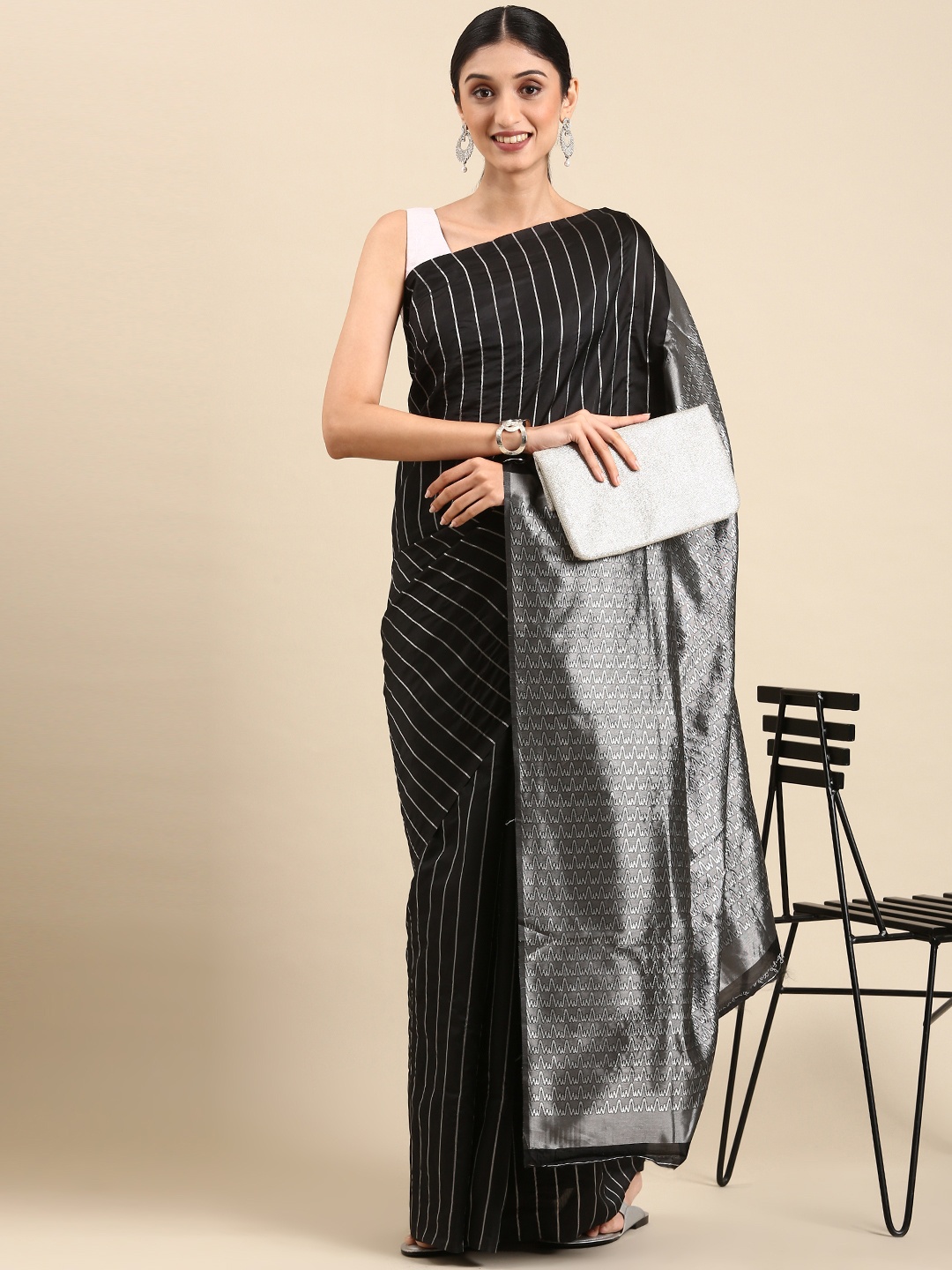 

ORUS Woven Design Zari Silk Blend Kanjeevaram Saree, Black