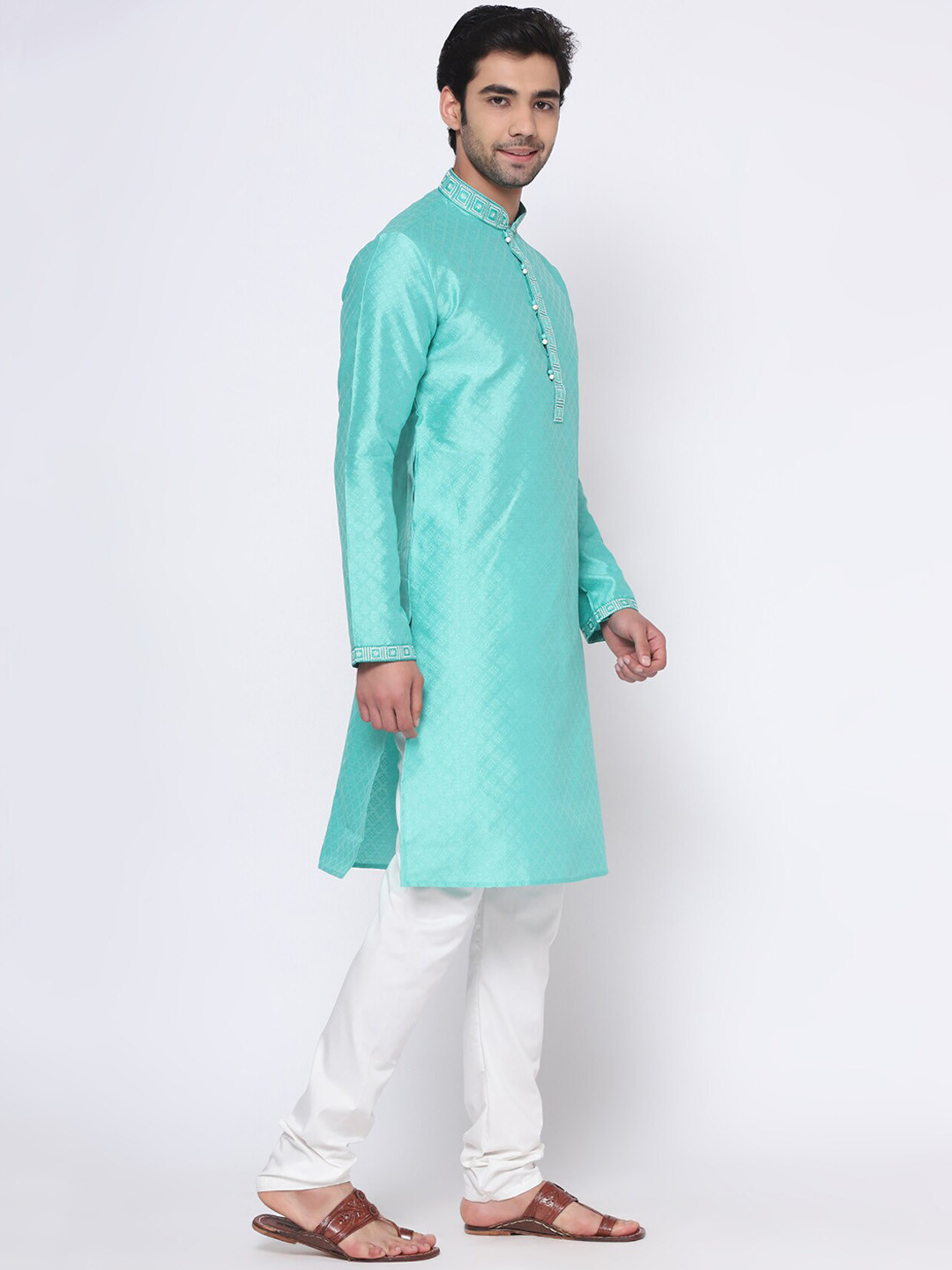 

GoStyle Self Design Thread Work Pure Cotton Kurta with Pyjamas, Blue