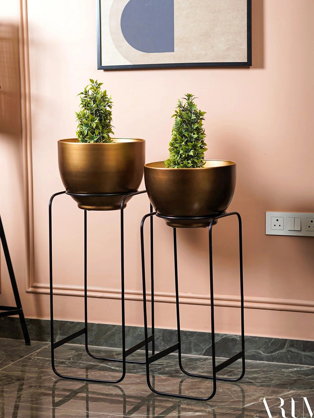 

THE ARTMENT Golden Heights Floor Gold-Toned 2 Pieces Metal Planter