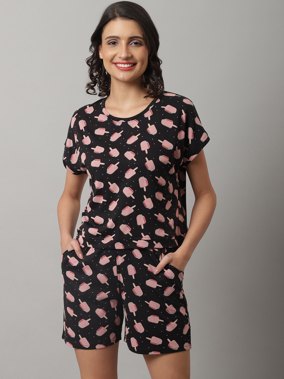 

Kanvin Conversational Printed Night Suit, Black