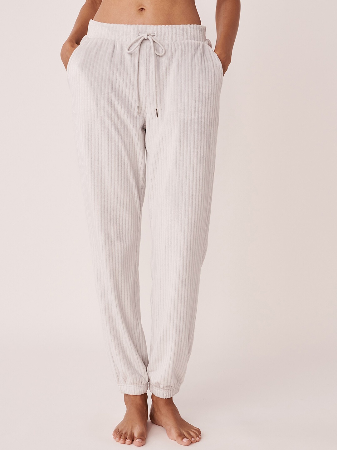 

La Vie en Rose Women Ribbed Mid-Rise Lounge Pants, Beige