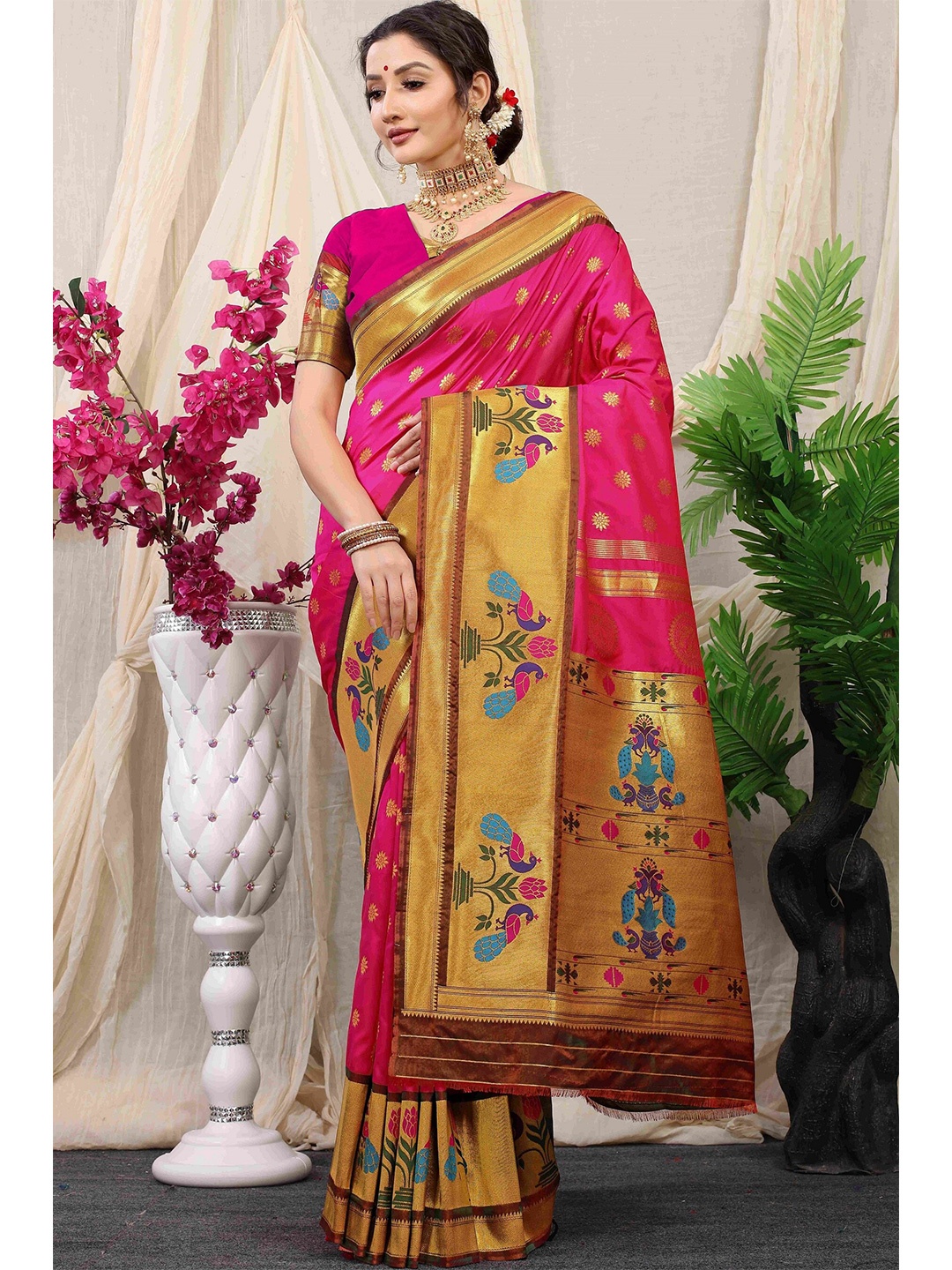 

Anaita Floral Woven Design Zari Pure Silk Banarasi Saree, Pink