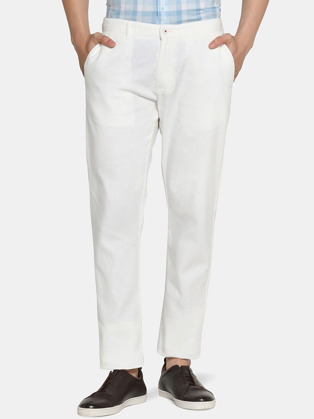 

Blackberrys Men Slim Fit Chinos Trousers, White