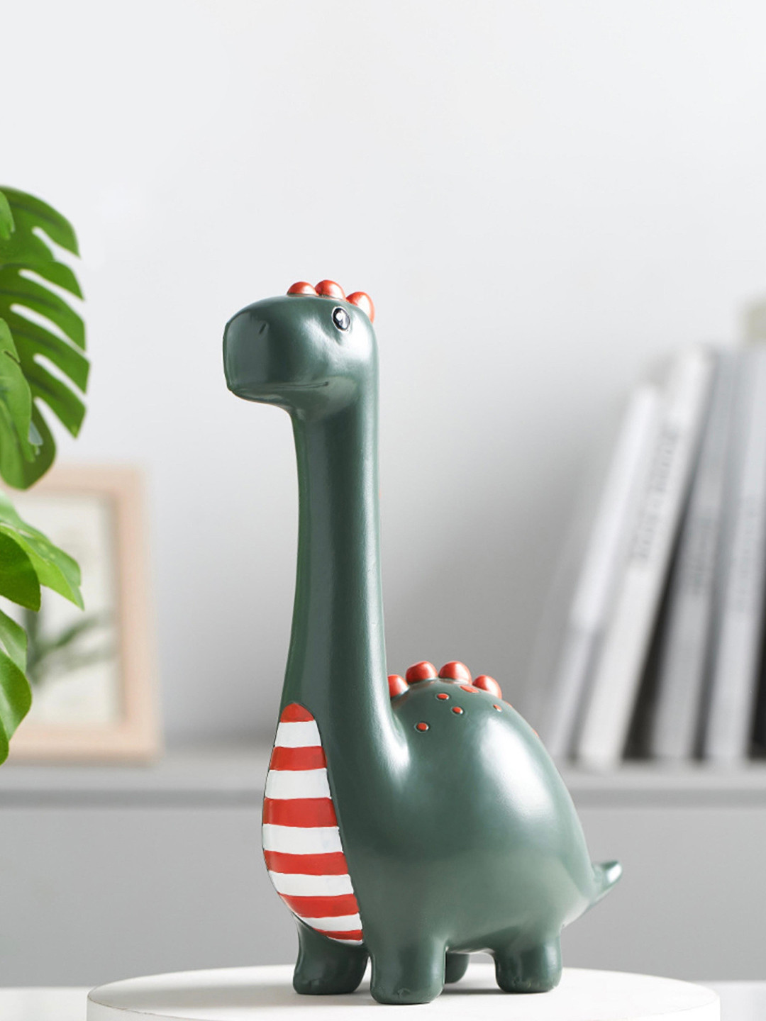 

Nestasia Green Dino Decor Showpiece