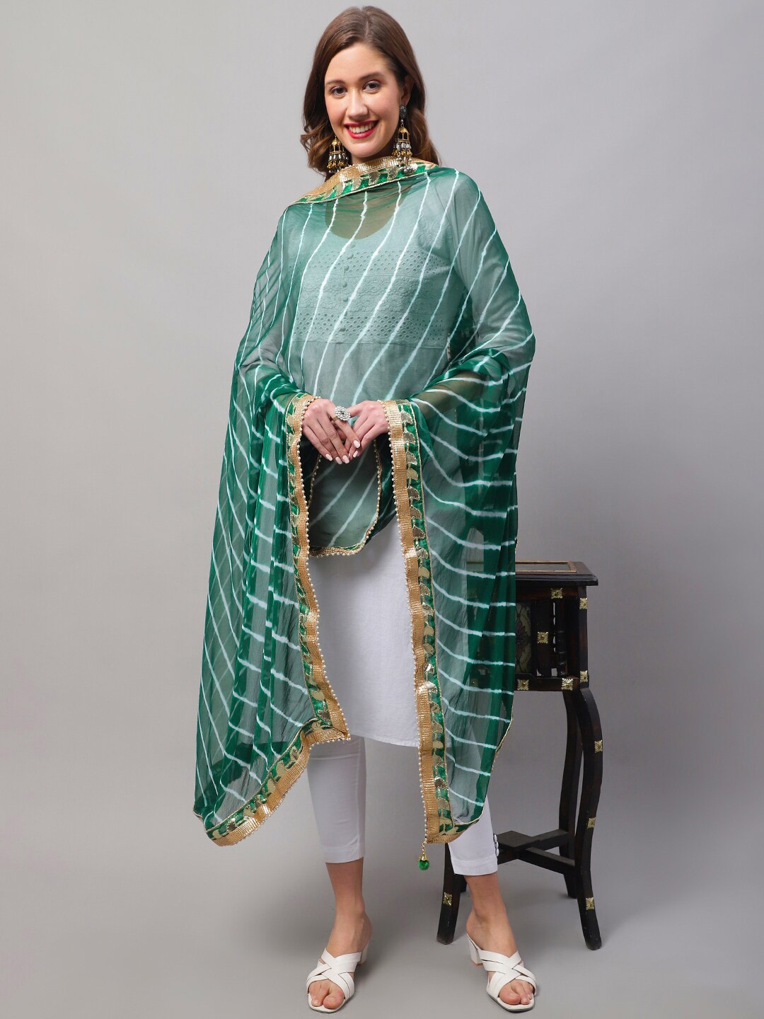 

LOOM LEGACY Striped Leheriya Zari Taping Border Dupatta, Green