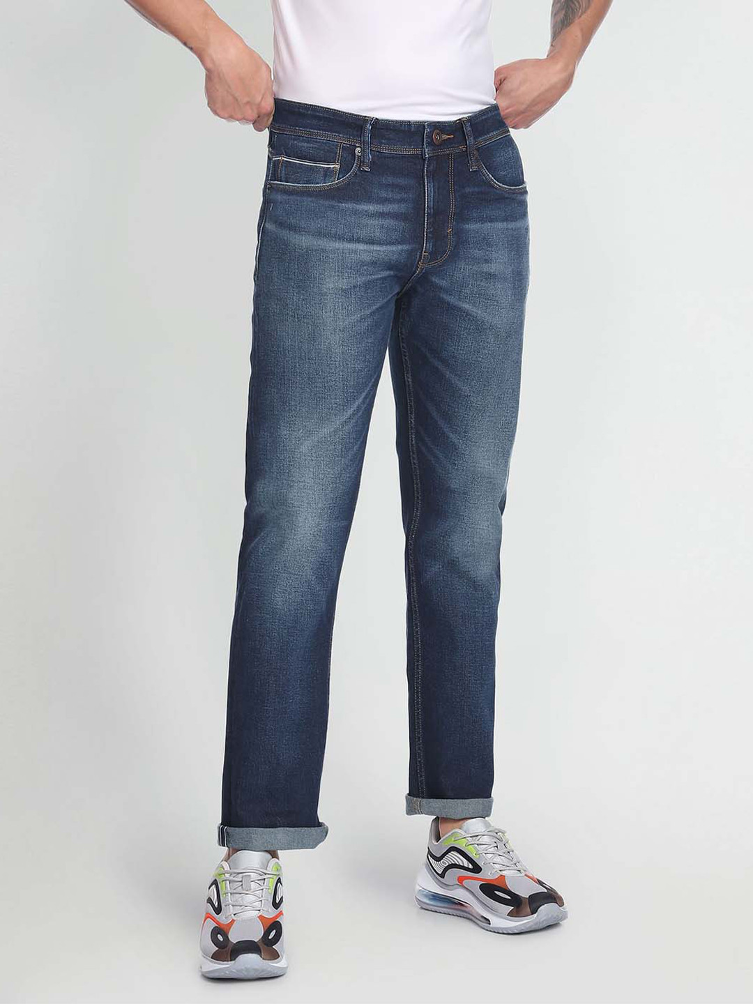 

Flying Machine Men Straight Fit Light Fade Cotton Jeans, Blue