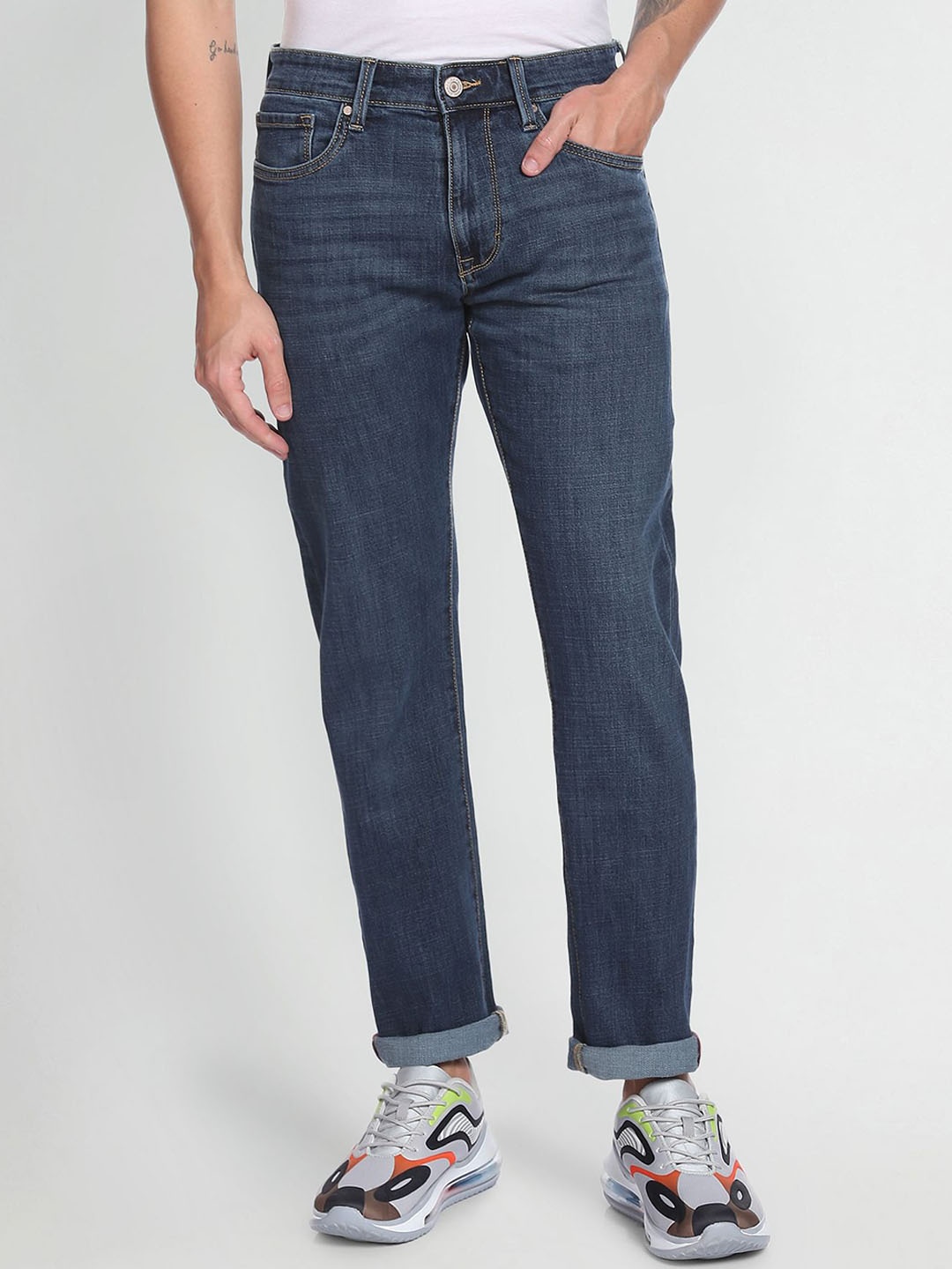 

Flying Machine Men Mid-Rise Clean Look Light Fade Cuffed Hem Stretchable Jeans, Blue