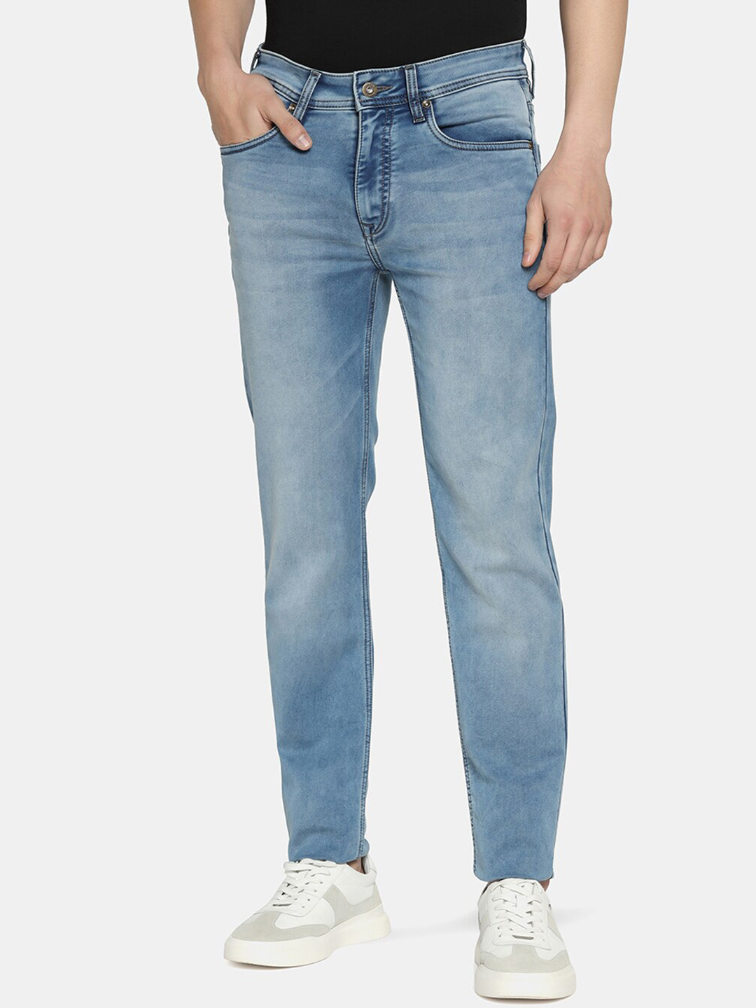 

Blackberrys Men Skinny Fit Mid-Rise Heavy Fade Clean Look Stretchable Jeans, Blue
