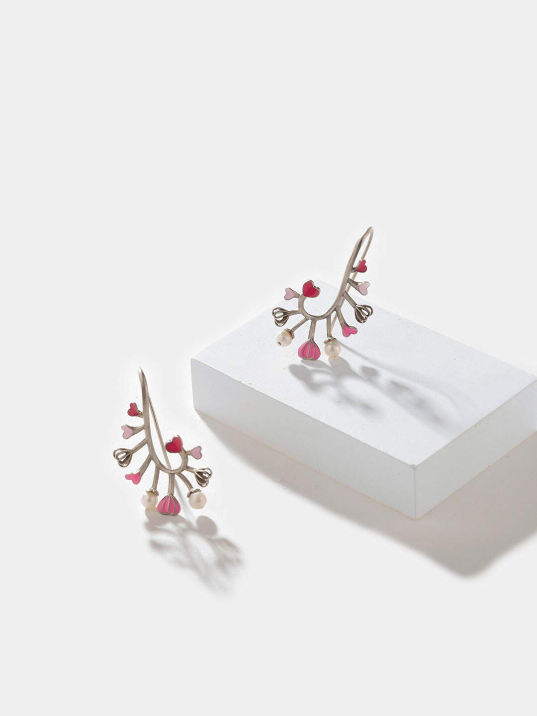 

SHAYA Contemporary Studs Earrings, Silver
