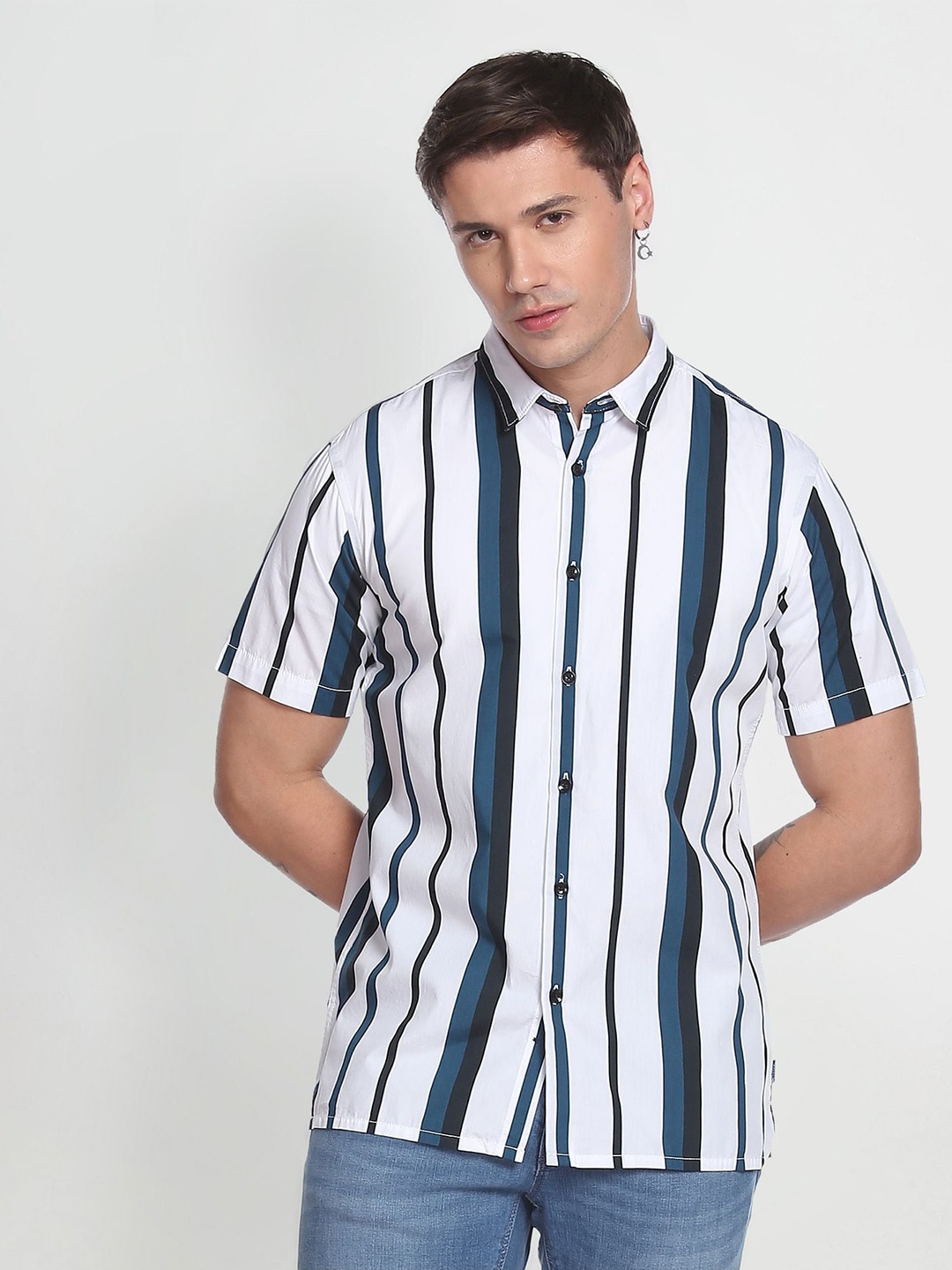 

Flying Machine Vertical Stripe Cotton Casual Shirt, Blue