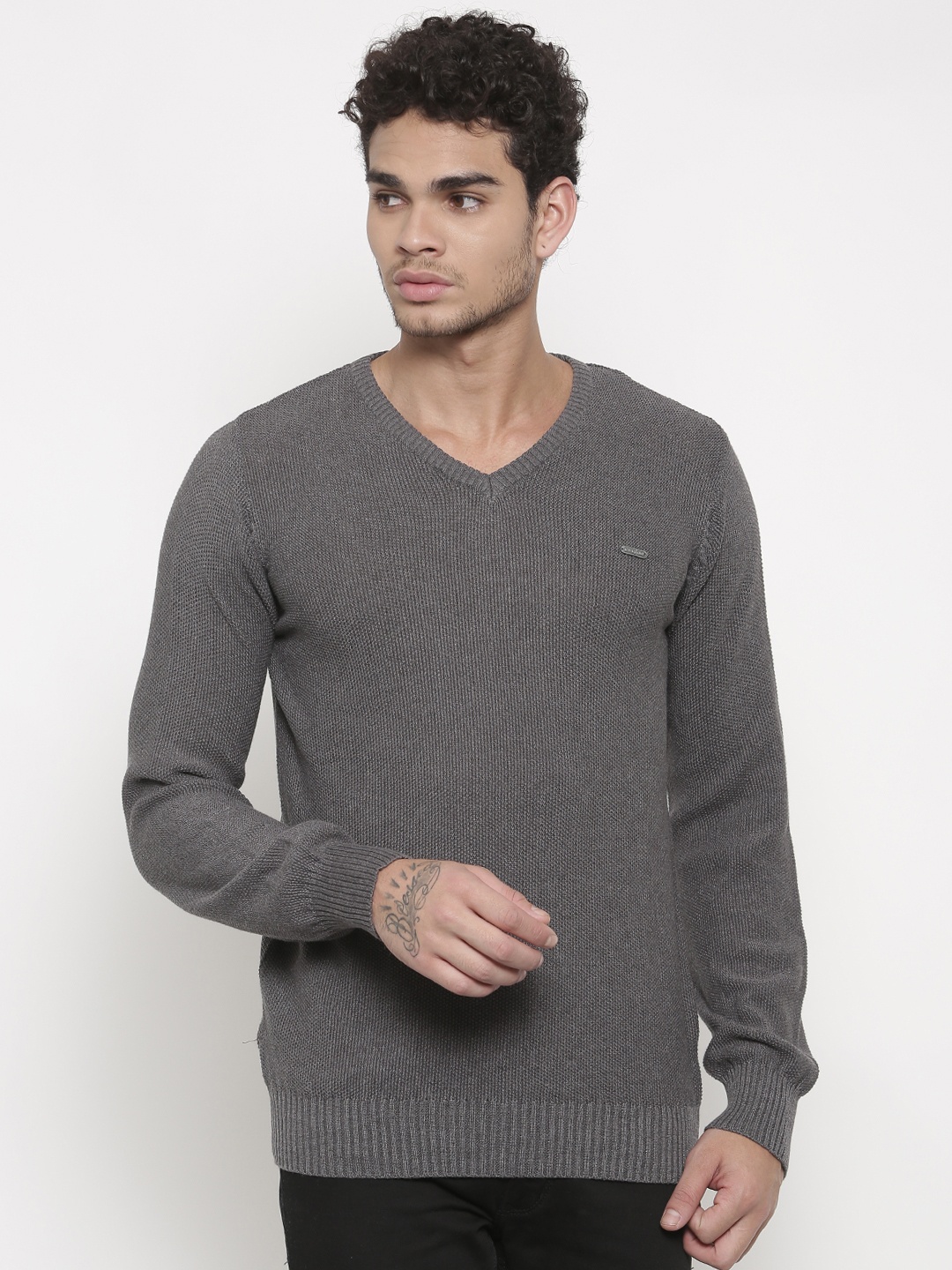 

Status Quo Men Grey Solid Pullover Sweater