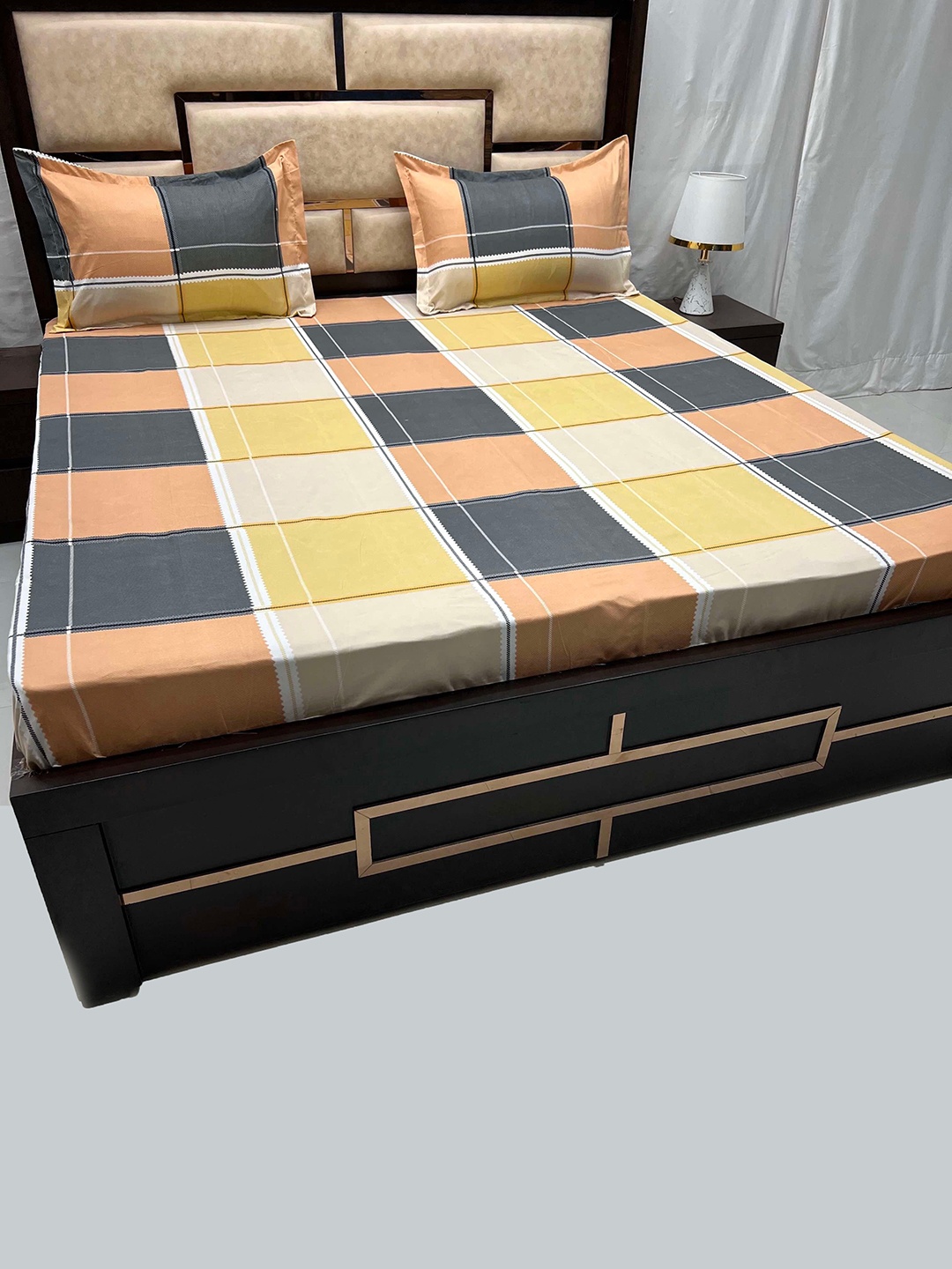 

Pure Decor Leisure Fur Yellow & Grey Geometric 260 TC Flat King Bedsheet & 2 Pillow Covers