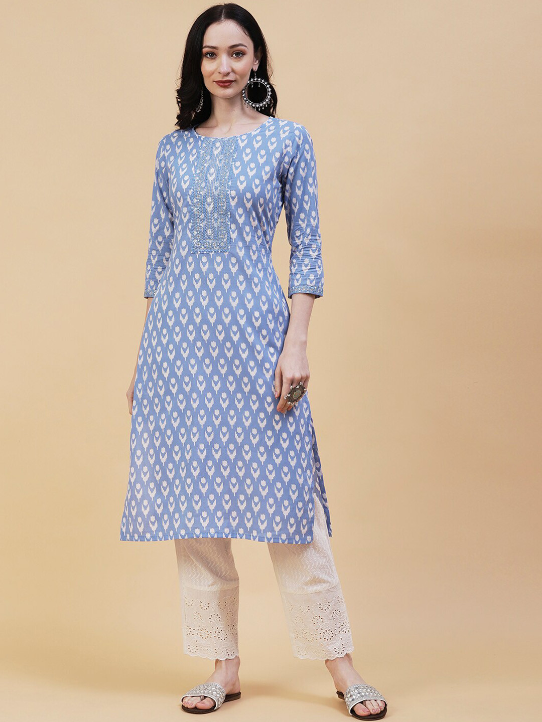 

FASHOR Women Ethnic Motifs Printed Cotton Thread Work Kurta, Blue