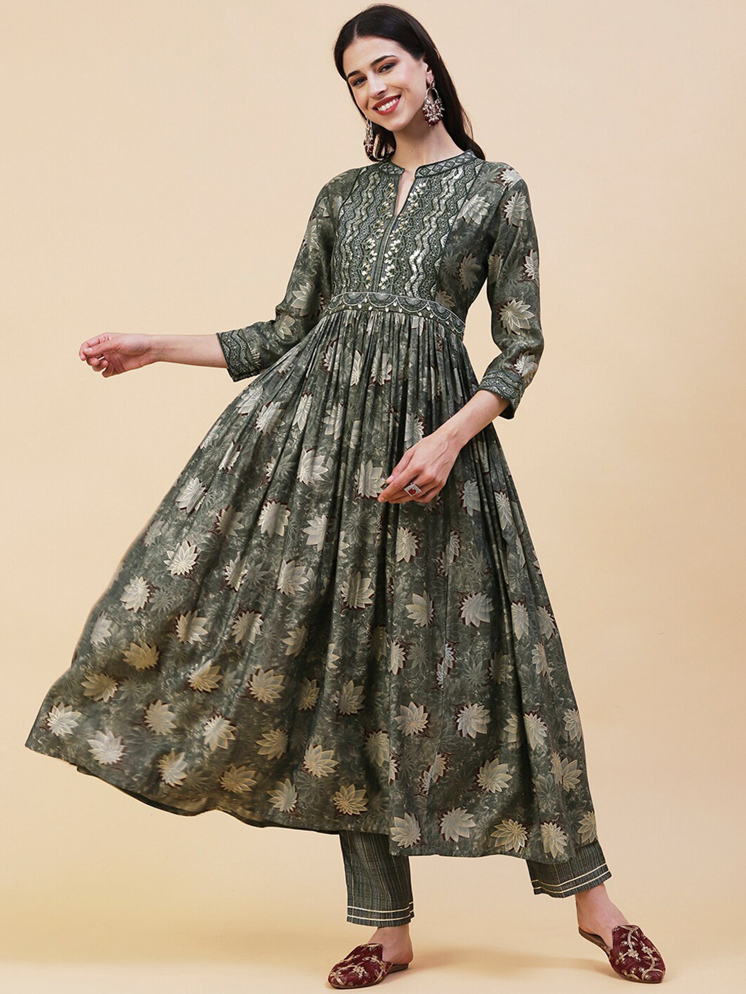 

FASHOR Floral Embroidered Pleated Sequinned Kurta with Trousers, Grey