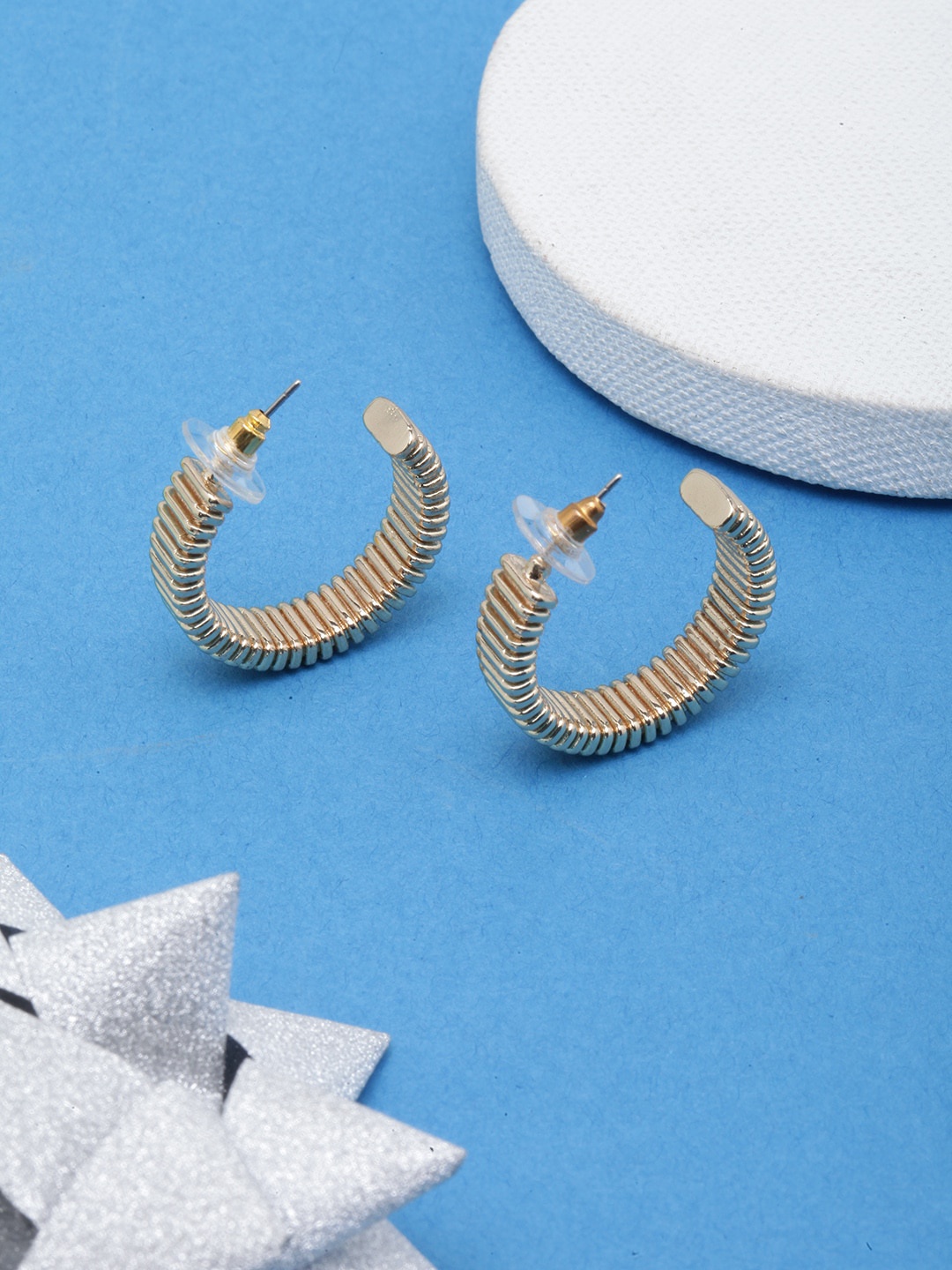 

DIVA WALK Gold-Plated Circular Half Hoop Earrings