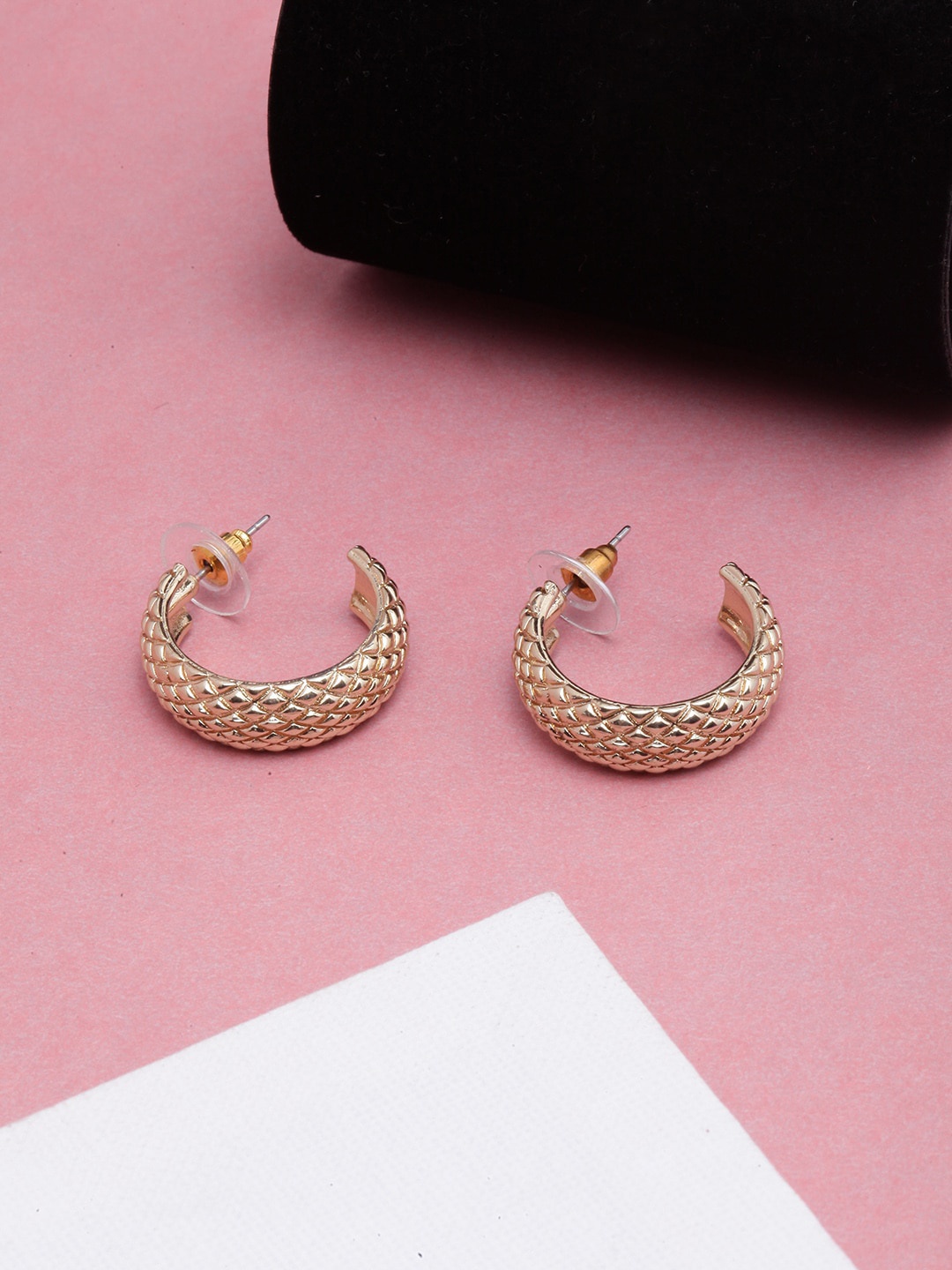 

DIVA WALK Gold-Plated Circular Hoop Earrings