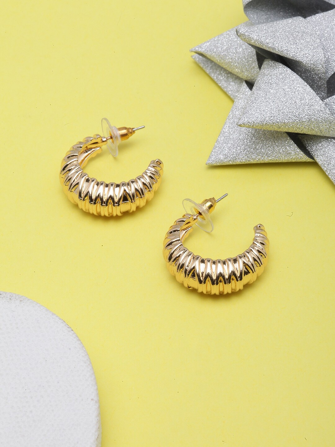 

DIVA WALK Gold-Plated Circular Half Hoop Earrings