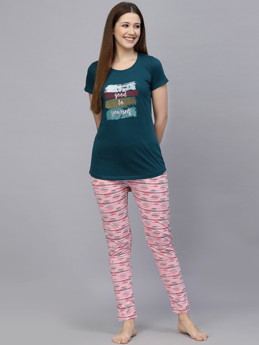 

BROOWL Typography Printed Pure Cotton Night Suit, Green