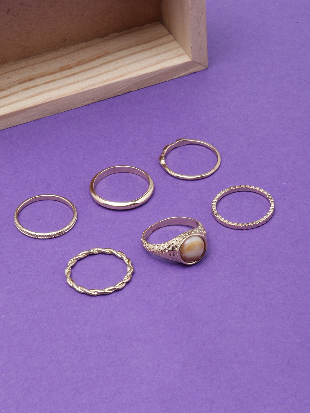 

DIVA WALK Set Of 6 Gold-Plated Stone-Studded Adjustable Finger Rings, Beige
