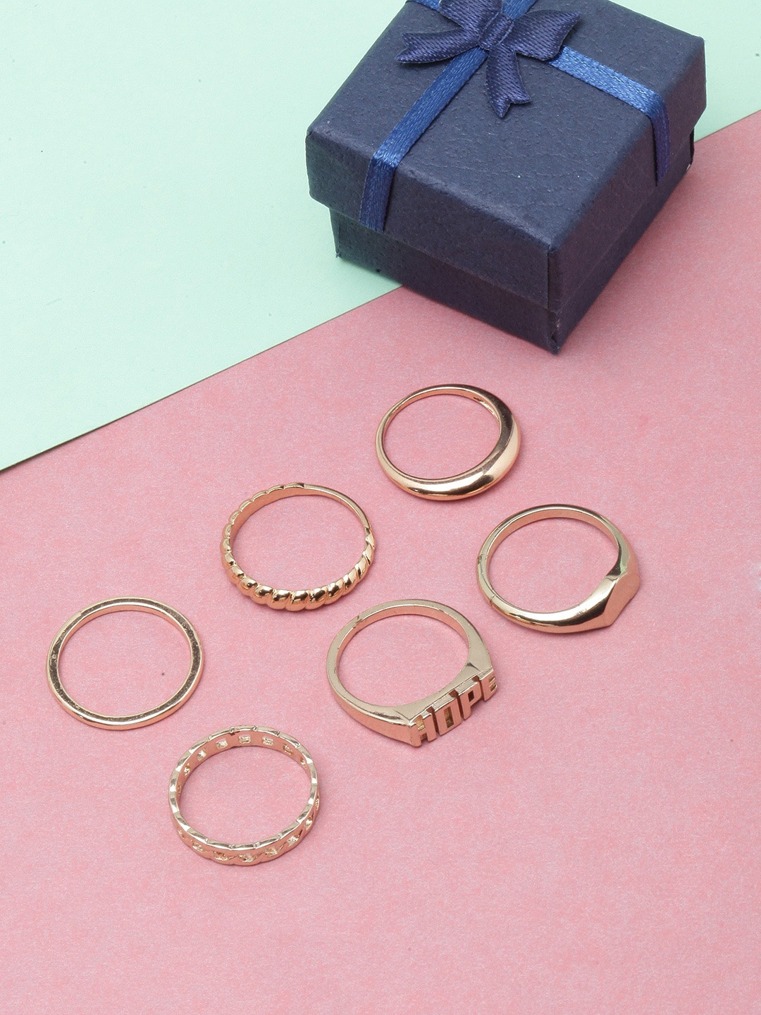 

DIVA WALK Set Of 6 Gold-Plated Adjustable Finger Rings