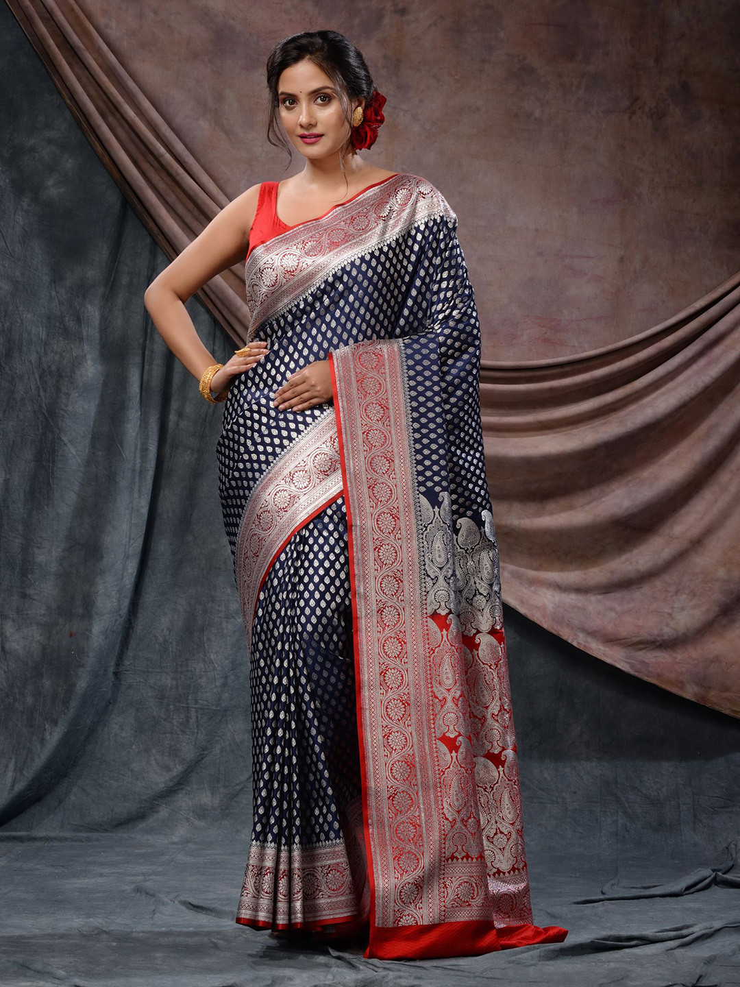 

Charukriti Ethnic Motifs Woven Design Zari Handwoven Katan Silk Banarasi Saree, Navy blue