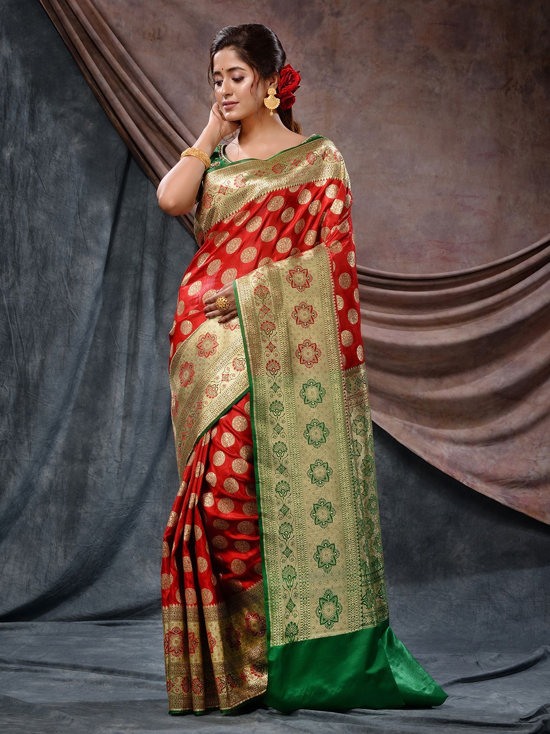 

Charukriti Floral Woven Design Zari Banarasi Saree, Red