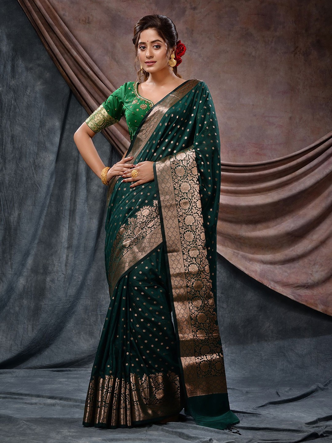 

Charukriti Floral Woven Design Zari Saree, Green