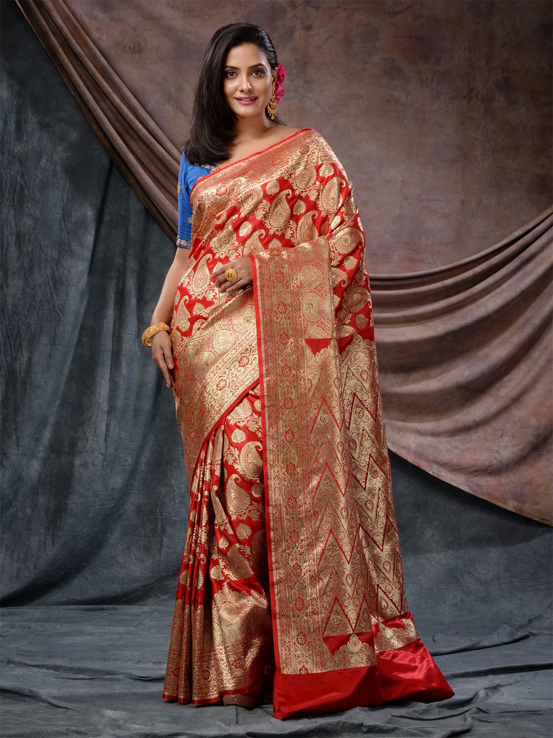 

Charukriti Paisley Woven Design Zari Banarasi Saree, Red