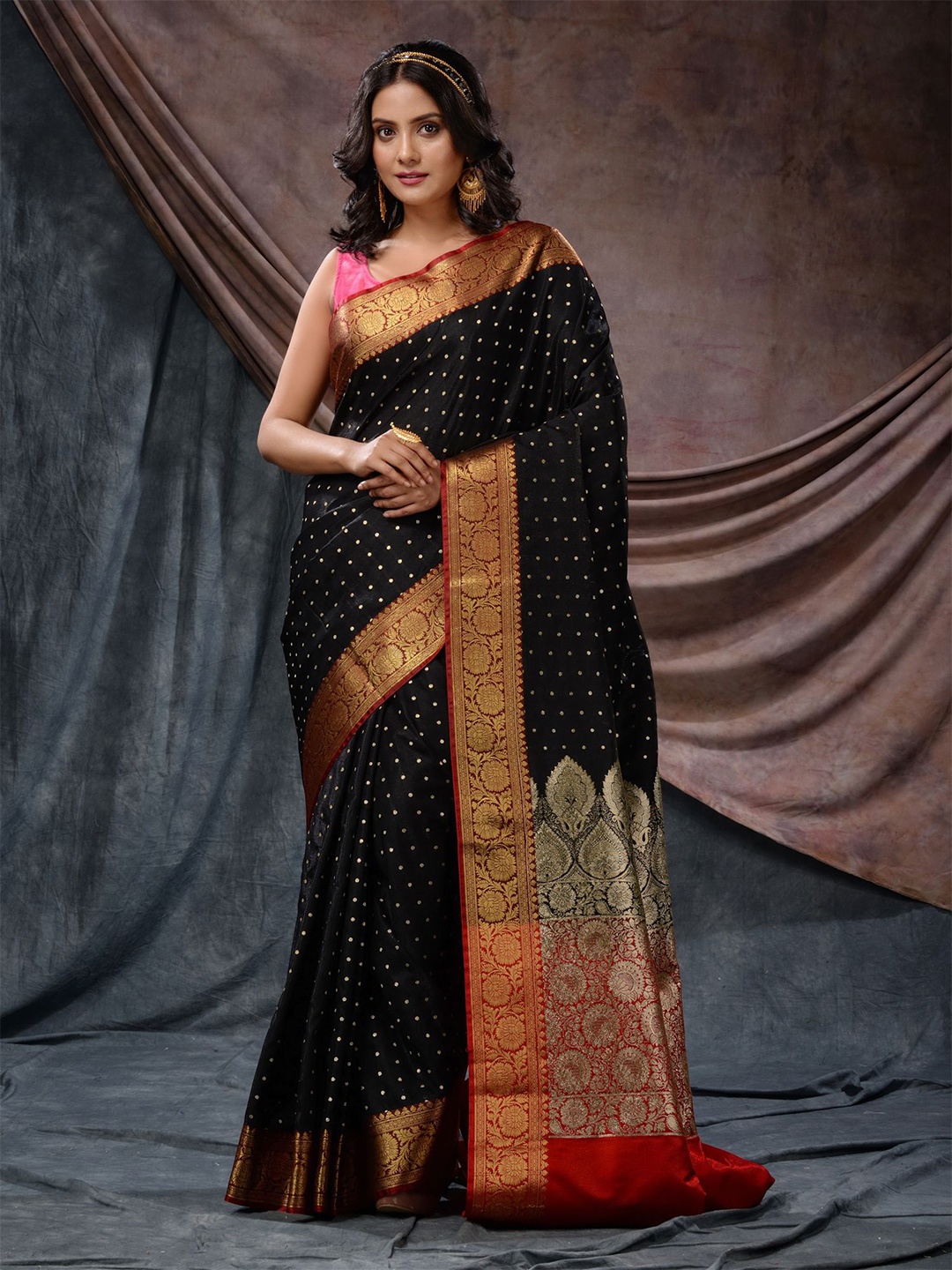 

Charukriti Floral Woven Design Zari Saree, Black