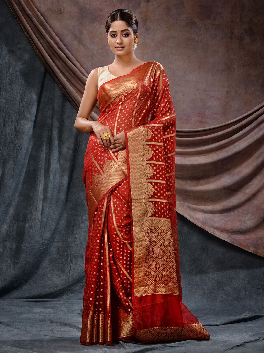 

Charukriti Floral Motif Woven Design Zari Organza Saree, Red