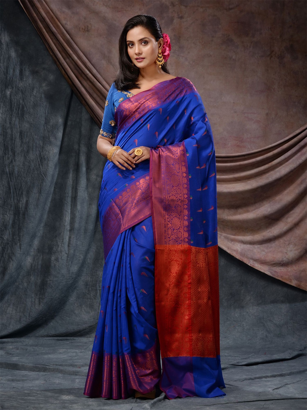 

Charukriti Ethnic Motif Woven Design Zari Saree, Blue