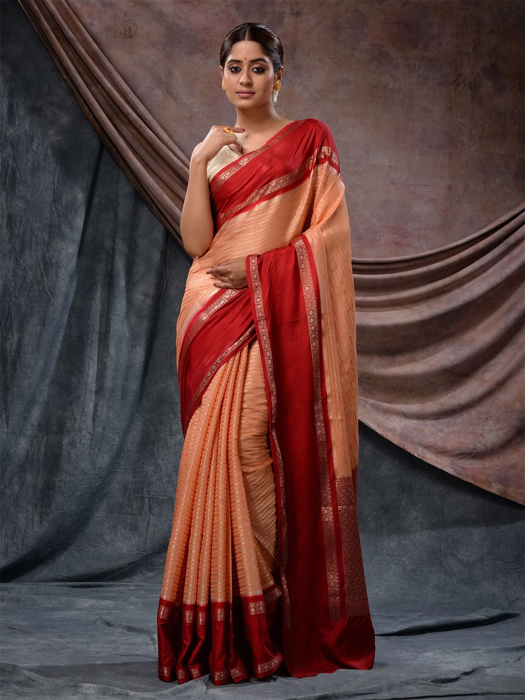 

Charukriti Ethnic Motifs Woven Design Zari Banarasi Saree, Peach