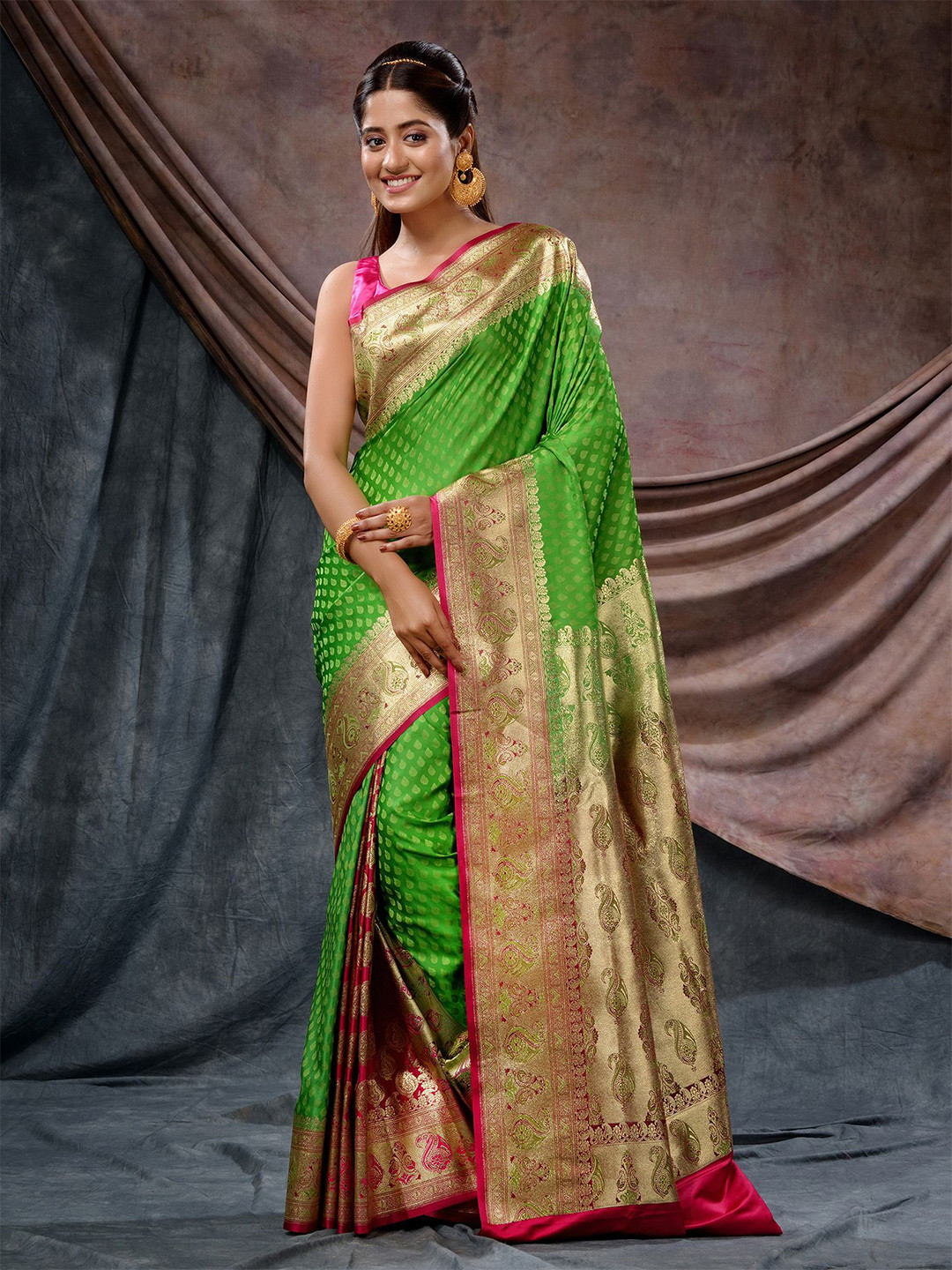 

Charukriti Ethnic Motif Woven Design Zari Banarasi Saree, Green