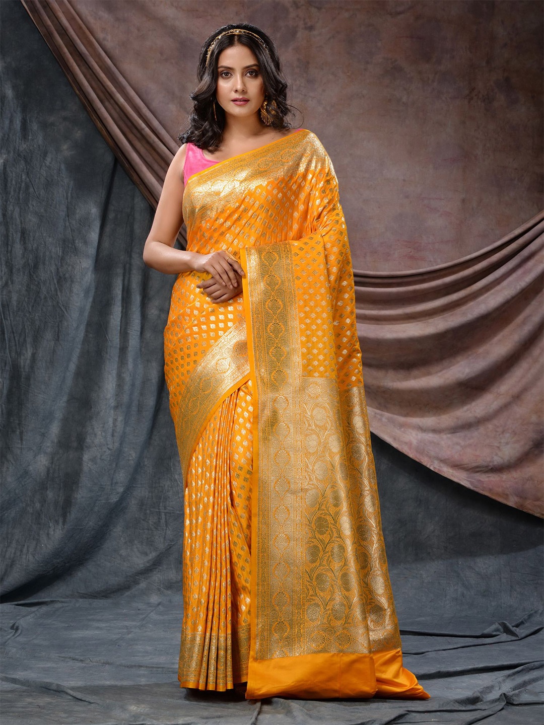 

Charukriti Ethnic Motifs Woven Design Zari Banarasi Saree, Yellow