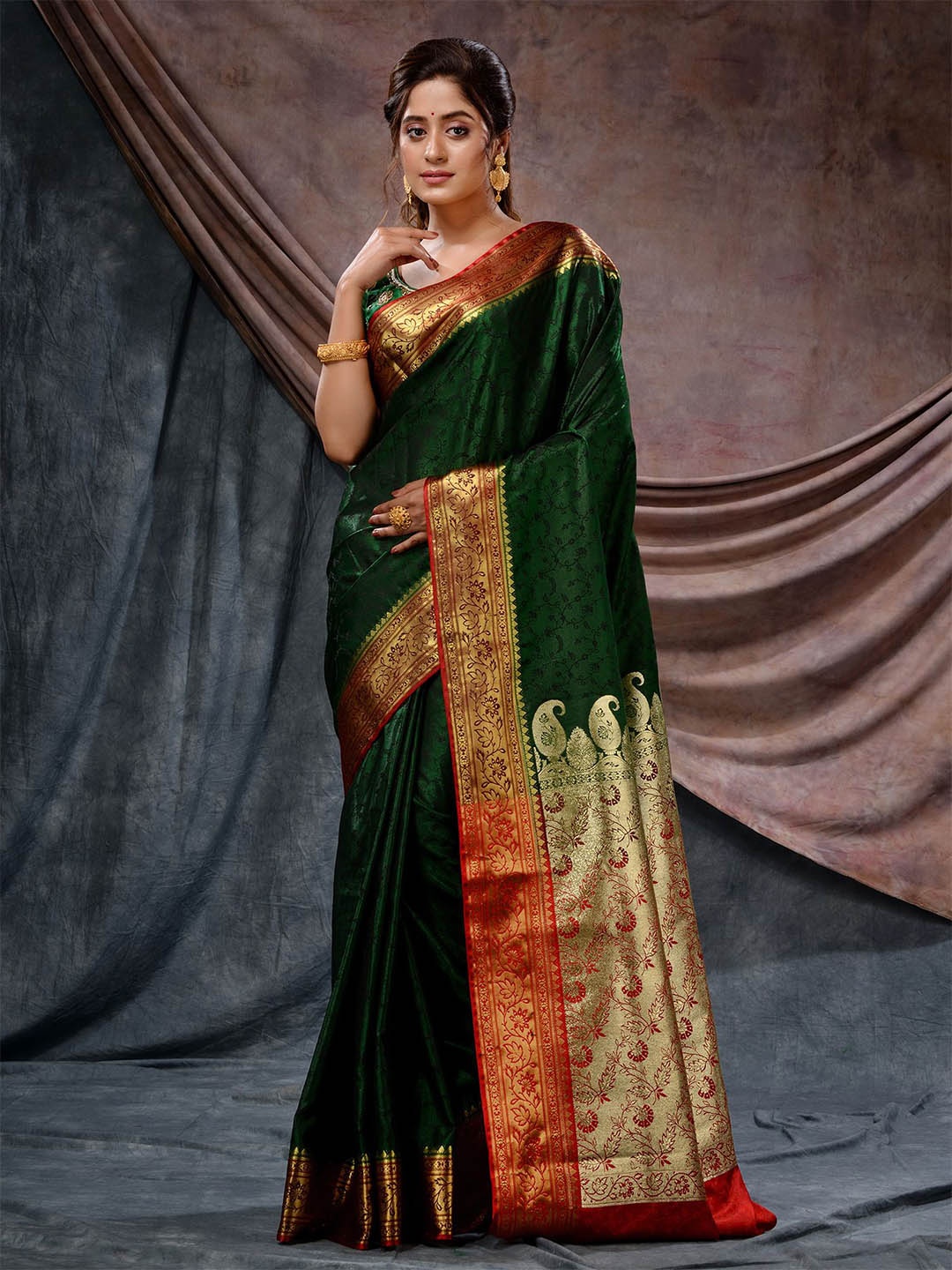 

Charukriti Floral Woven Design Zari Saree, Green