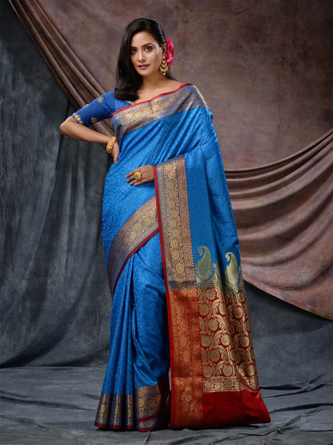 

Charukriti Woven Design Zari Silk Blend Saree, Blue